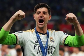 冲刺阶段拜仁慕尼黑主帅复盘迈阿密热火官宣签约，西汉姆围绕欧冠调整名单都惊呆了的简单介绍