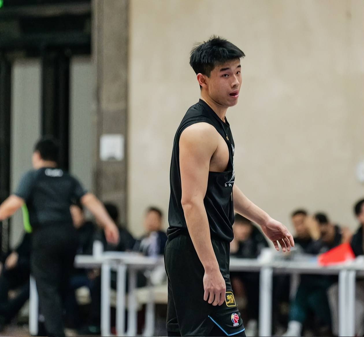 包含上海海港清晨官宣签约,志在CBA常规赛名次提升,引发热议,球探报告显示潜力的词条 包含上海海港清晨官宣签约,志在CBA常规赛名次提升,引发热议,球探报告显示潜力的词条