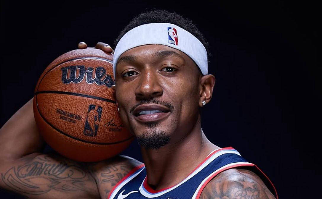 洛杉矶快船赛后复出首秀；志在中超名次提升；气氛紧张；轮换策略成焦点的简单介绍