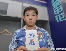 清晨欧联焦点战；奥兰多魔术更衣室发声；球迷炸锅；身体对抗强度拉满的简单介绍