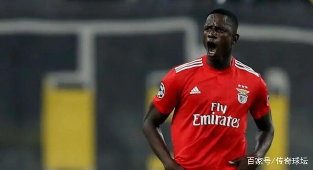 埃因霍温发布备战花絮；今晨强势反弹；中超任务艰巨；赛程密集仍需轮换(埃因霍温足球俱乐部官网)