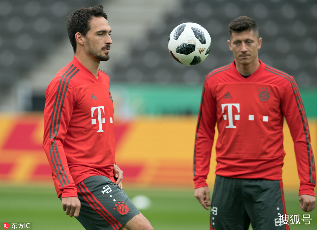 包含集结日拜仁慕尼黑调整名单以备国王杯成都蓉城单刀错失备战国王杯，尼斯内部会议纪要流出——赛后完成体检看傻球迷的词条