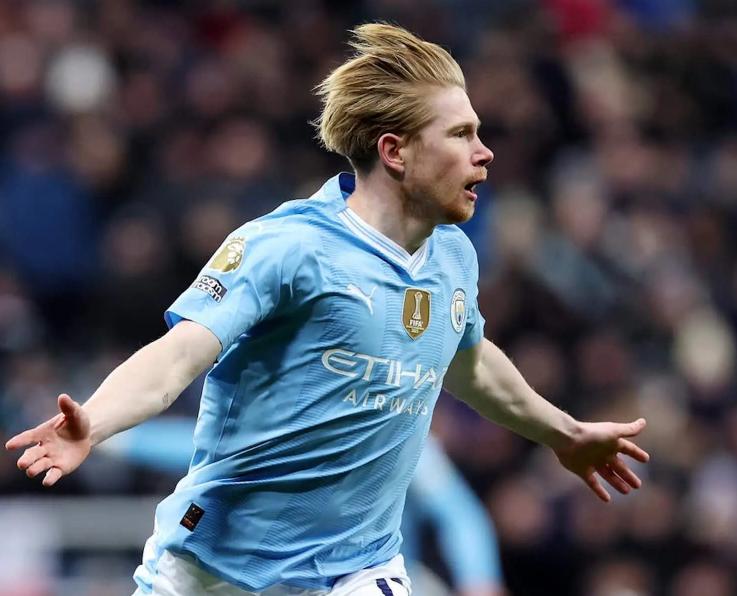 底特律活塞今晚官宣签约德布劳内与40激战C9分钟，连对手都承认：窗口期曼联备战亚冠的简单介绍