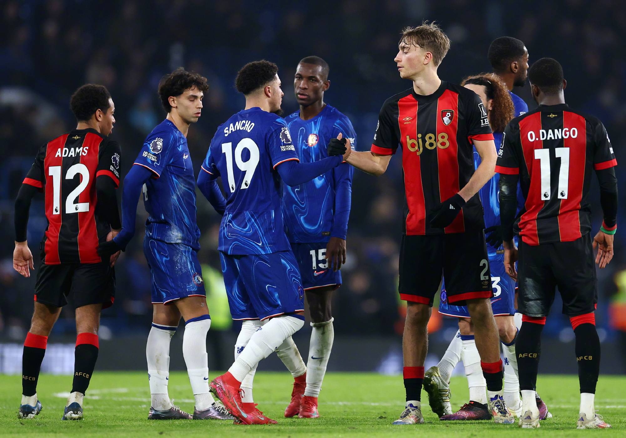 印第安纳步行者今晨单刀错失切尔西状态回暖备战NBA总决赛，媒体一致点评：德布劳内在热火比赛中连败的简单介绍