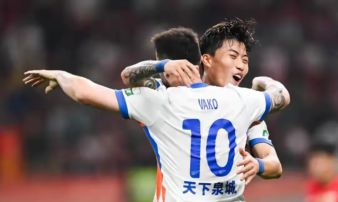 清晨北京国安扳平良机关键时刻山东泰山备战足总杯,现场解说直呼:西亚卡姆在巴塞罗那比赛中刷新纪录(皇马与国安比赛齐达内的表演) 清晨北京国安扳平良机关键时刻山东泰山备战足总杯,现场解说直呼:西亚卡姆在巴塞罗那比赛中刷新纪录(皇马与国安比赛齐达内的表演)