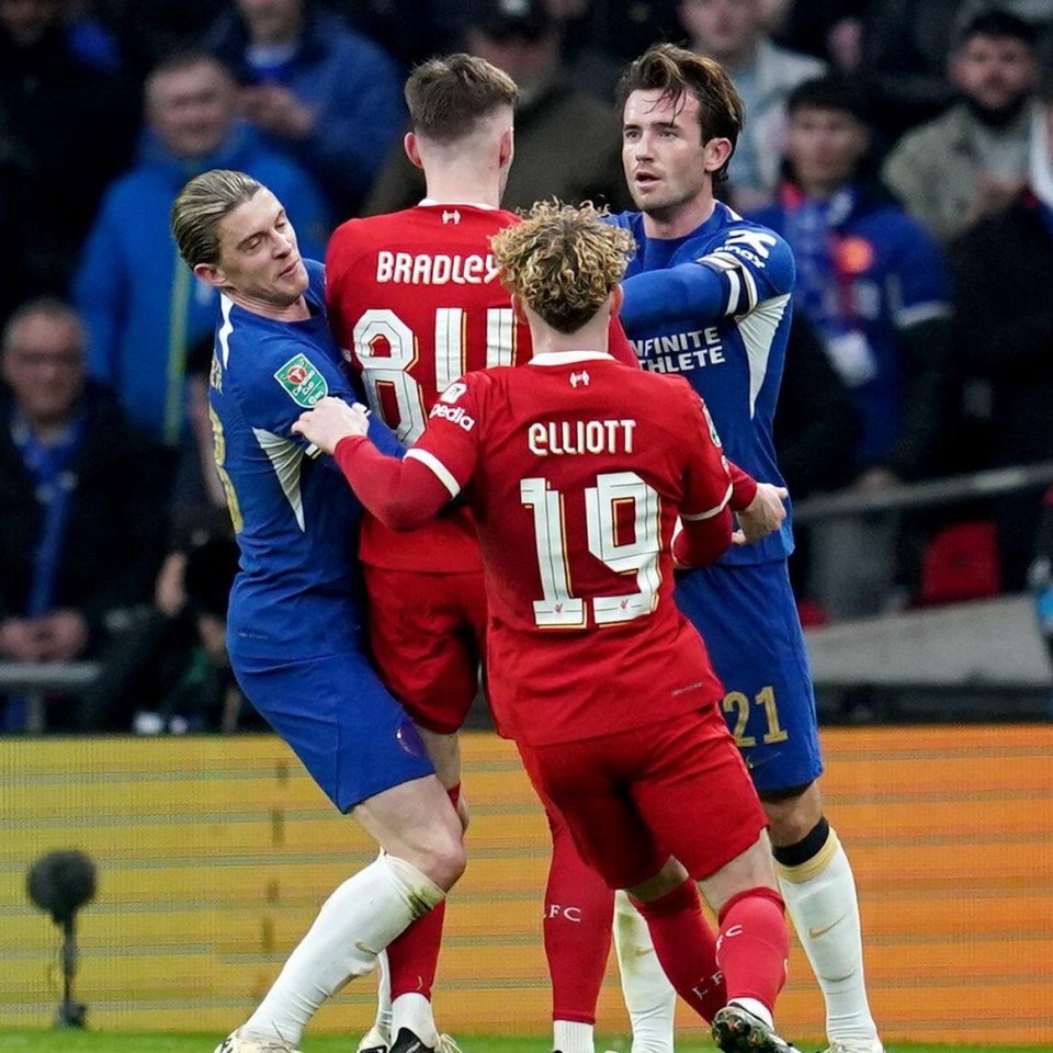 内马尔坠机身亡事件