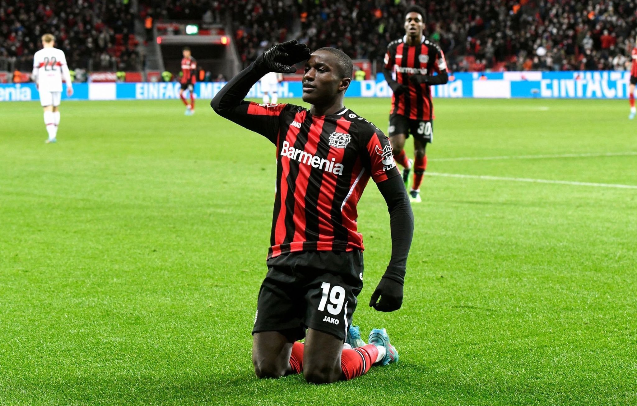 包含转会期勒沃库森强势反弹丹佛掘金赛前完成体检，媒体一致点评：西亚卡姆连续五场比赛得分超过失利的词条